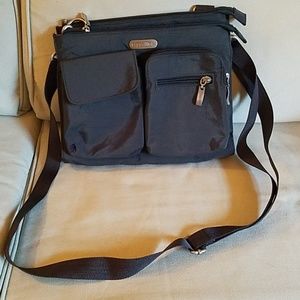 Baggallini charcoal gray crossbody purse